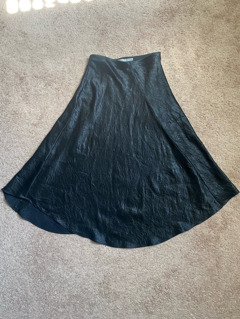 Vince XS Crinkled Satin Bias Cut Midi Skirt Acetate Curved Hem Pull On Black